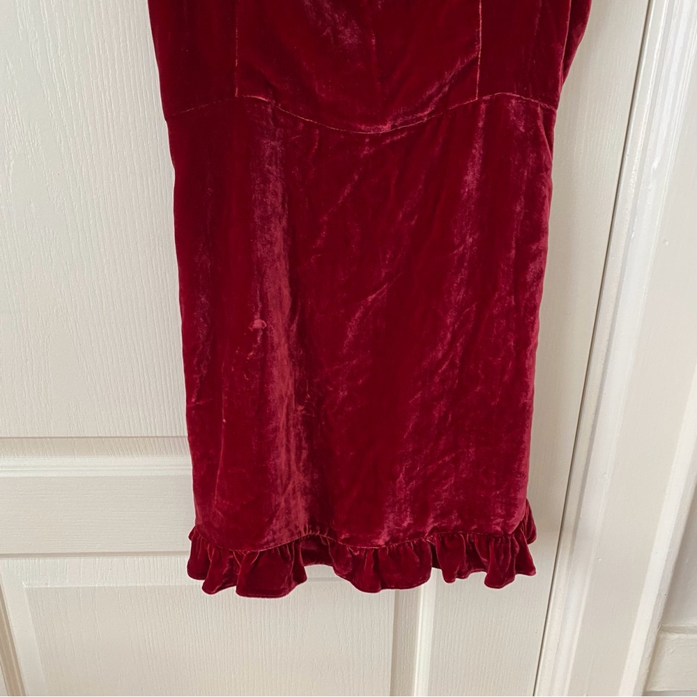 $218 Reformation Red Velvet Ruffle Hem Smocked Back Sleeveless Mini Dress Sz 10 - Picture 6 of 12
